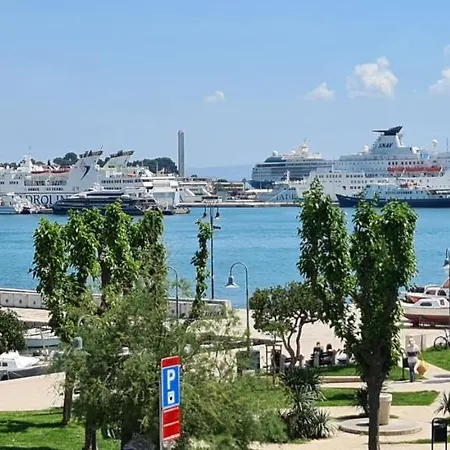 Apartment Outlook To The Sea Split